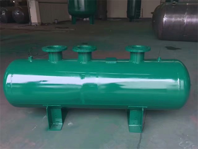 1679991473376569.jpeg 泸西泸西泸西蒸汽分气缸1.jpeg